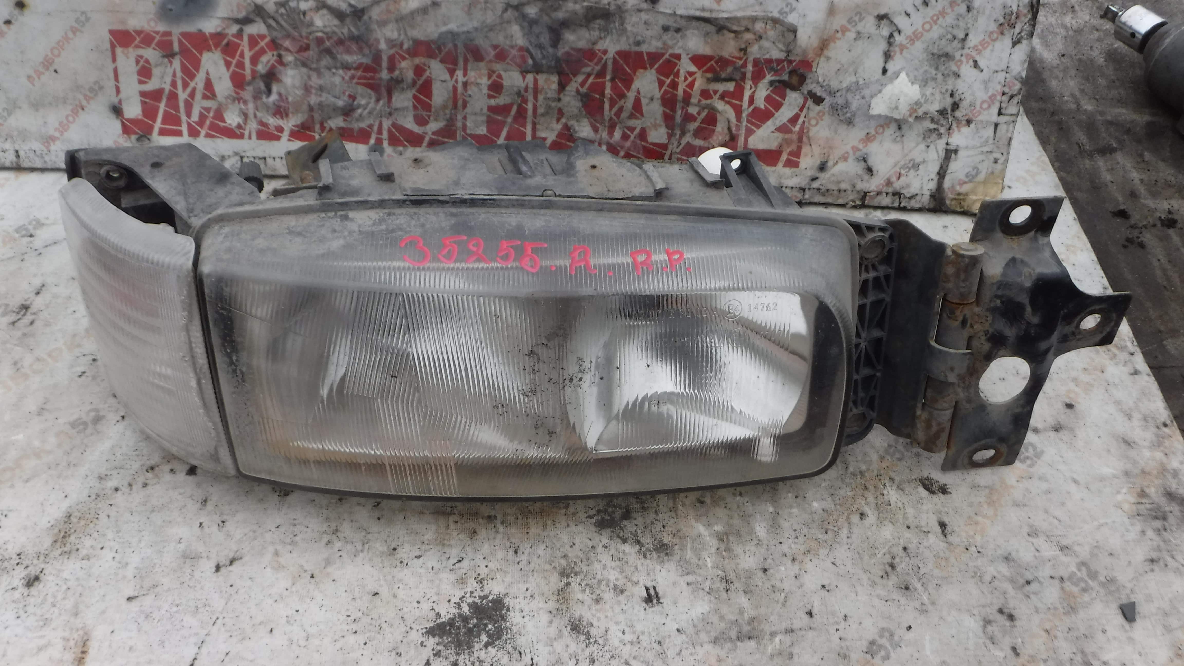 Фара правая Рено премиум Renault Premium DCI320 2005 5010379320